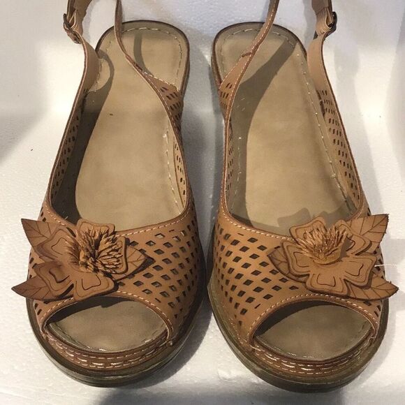 ￼beautiful, hardly worn Alexis, Leroy flower, toe clog size European 40 US 7 to - Picture 6 of 9